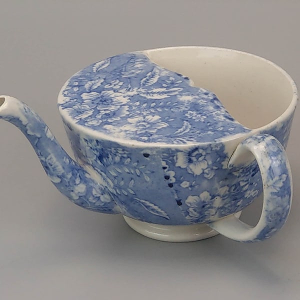 Blue and white Invalid Feeder Cup with early transfer print Flower pattern