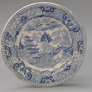 Early Child’s plate, willow pattern, c.1830 Pattern Pearlware Staffordshire