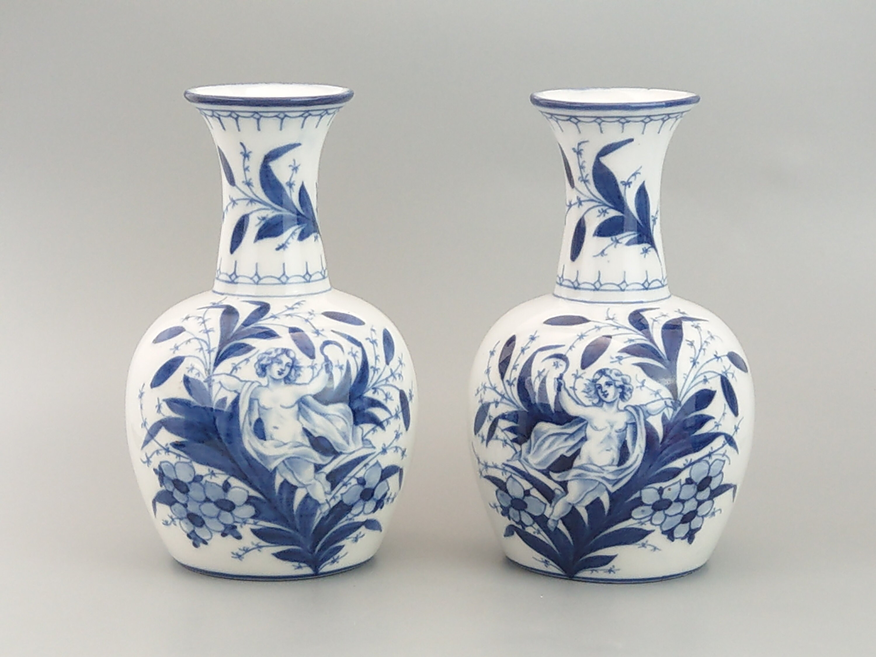 Sitzendorf Austrian Porcelain Dog (JL) Sitzendorf Austrian Porcelain Dog (JL)