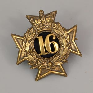 16th Regiment of Foot Bedfordshire Glengarry Cap Badge