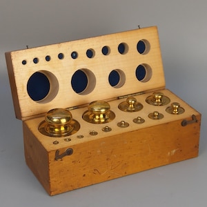 Antique Brass Weights set in wood case 1 Kilo to 1 Grams
