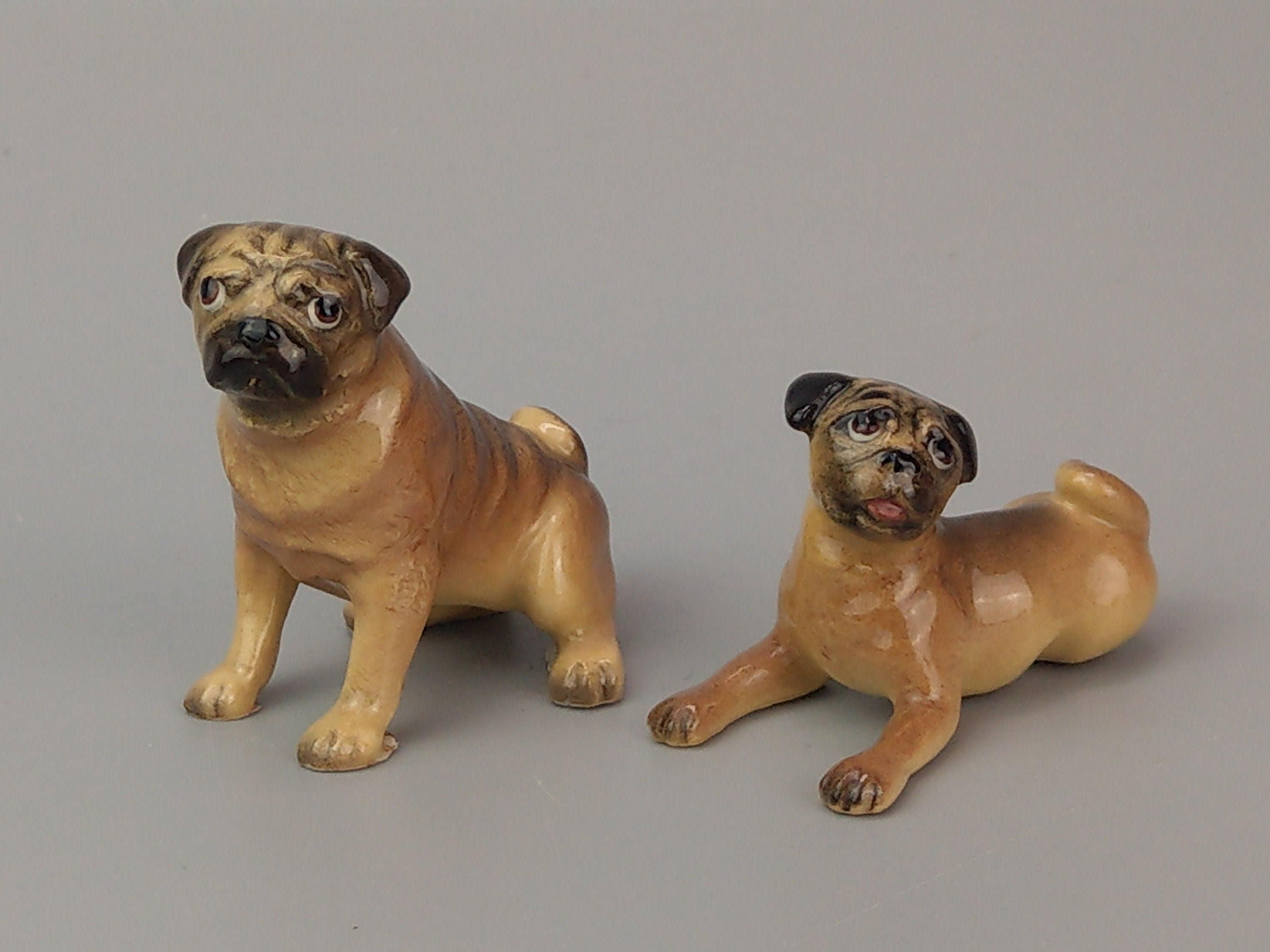 ミニチュアヴィンテージパグ犬フィギュア2体 - Etsy 日本