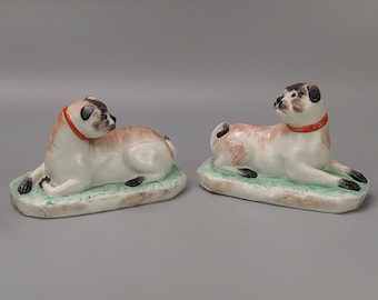 Paar Vintage Mops Hund Figurine Schnürsenkel von Port Royal