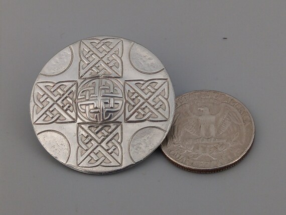 Medium shield Celtic knotwork hammered pewter bro… - image 2