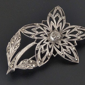 Art deco Marcasiet Sterling zilveren filigraan bloem broche