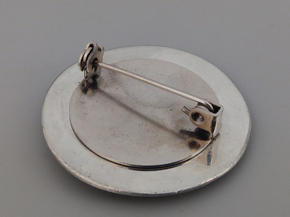 Medium shield Celtic knotwork hammered pewter bro… - image 8