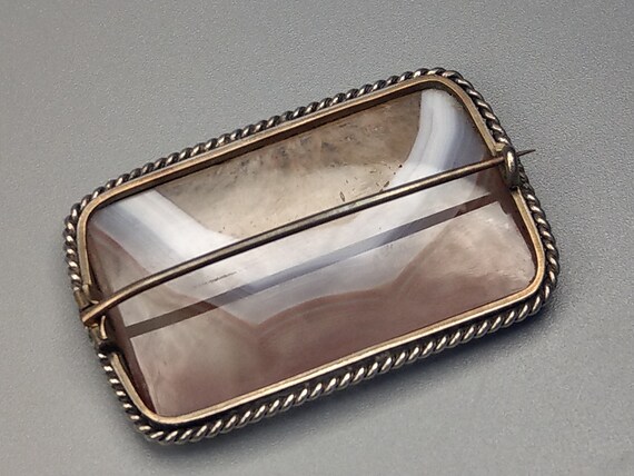 Rectangular Victorian Large Banded Agate Brooch - image 7