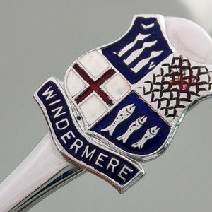 Vintage Windermere Souvenir Tea caddy spoon enamelled coat of arm