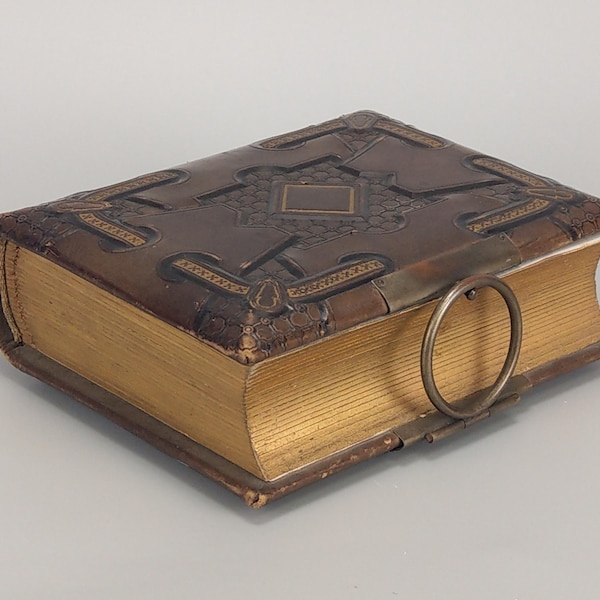 Klein fotoalbum Victoriaans luxe leer gebonden met metalen sluiting
