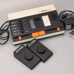 Consola de juegos Adman Grandstand TVG 2600 fabricada en Hong Kong