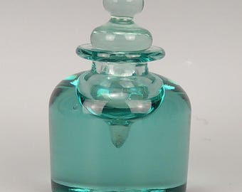 Victorian Green Dump Glass inkwell with stopper