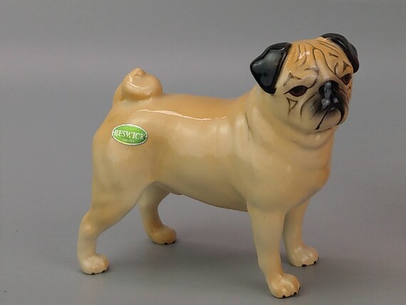 ミディアムヴィンテージパグ犬置物 ベスウィック カットミ キューピー