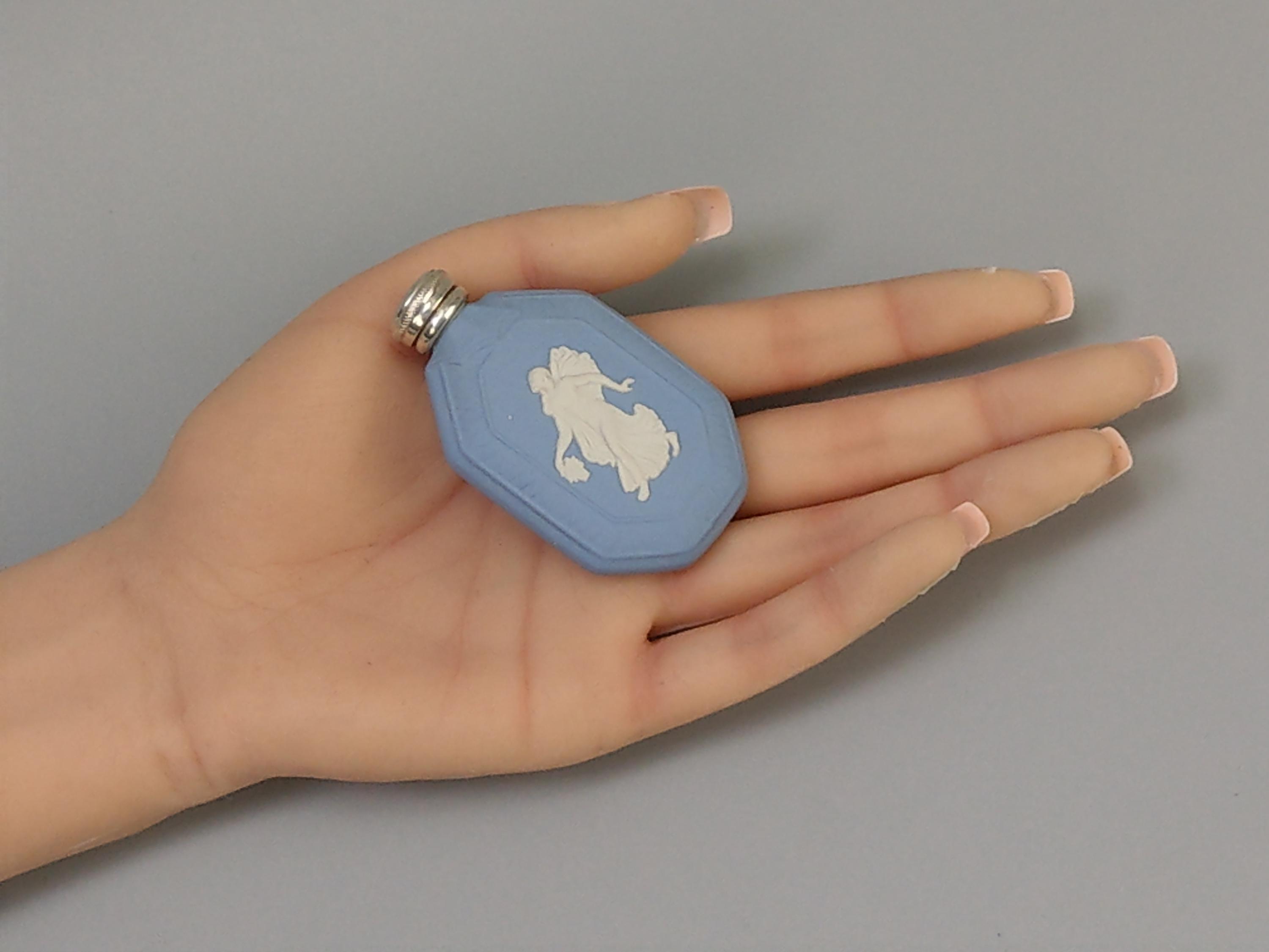 ヴィンテージ ウェッジウッド ジャスパーウェア 香水瓶 フローラ