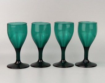 Georgian Green wine glasses with Tulip Shaped c1830