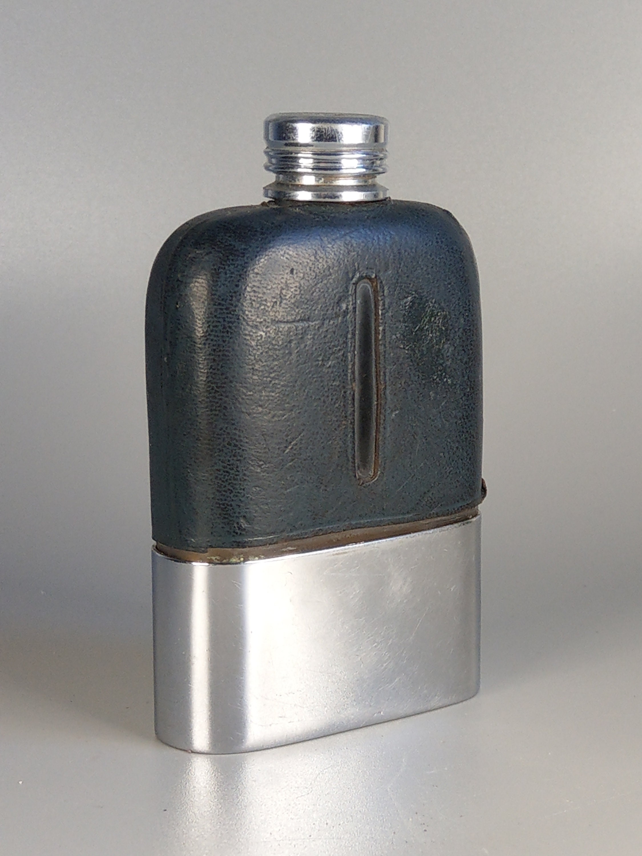 Classic Hip Flask, 8oz Vacuum Insulated