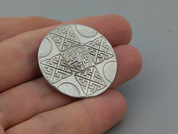 Medium shield Celtic knotwork hammered pewter bro… - image 4