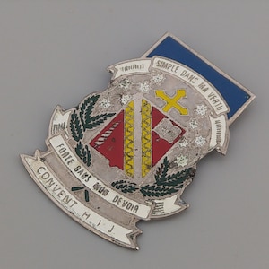 Vintage  Singapore School badge convent  Of the holy infant Jesus