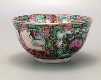 Chinese Rice Bowl Medalion Famille Rose c1900