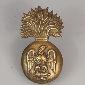 Irish Fusiliers Brass Glengarry Cap Badge Regimental Badge