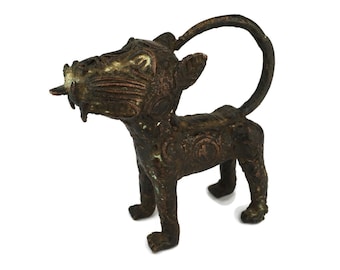 Rare Benin leopard Bronze, Antique Benin leopard, Bronze leopard Nigeria Benin