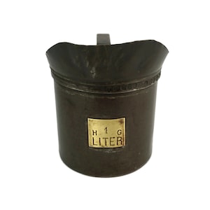 Vintage Measuring Cup 1 Liter