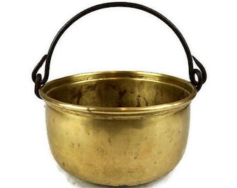 Antiker Pflanzer aus massivem Messing mit Eisengriff, Vintage Jardiniere aus massivem Messing