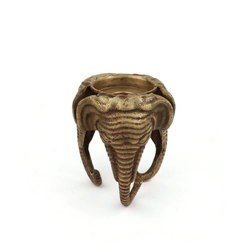 Portacandele antichi a forma di elefante, candeliere a forma di elefante in ottone immagine 4