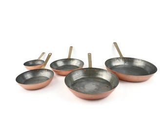Franse koperen steelpannen set van 5 met messing handgrepen, koperen kookpannenset