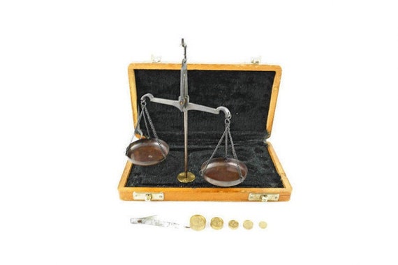 Balance à Main Ancienne Pour Peser Les Pièces D'or Française 18 Carats - Avec Boîte En Bois, Très Bon état