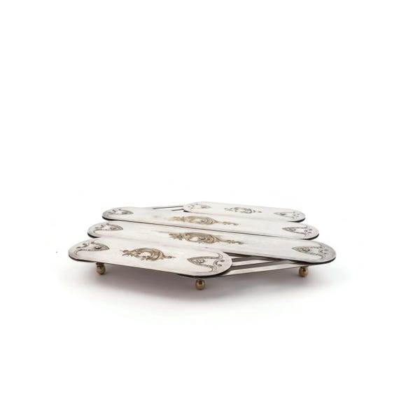 Dessous de plat vintage en métal argenté et zinc Pietro Maestri Quatre saisons d'été Dessous de plat de cuisine, pièce maîtresse de table, vers les années 1960 - France