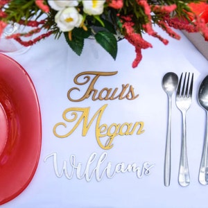 Favor do nome do local, decoração de mesa, cartão de lugar personalizado, cartão de nome de casamento, nomes de casamento de madeira personalizados, decoração rústica de casamento, nome de corte a laser de madeira