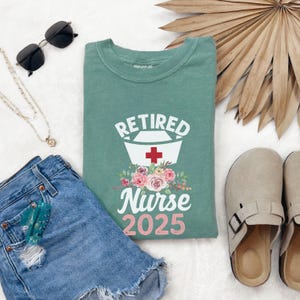 Retirement Gift For Nurse 2025,  Retirement Nursing Tshirt, Just Like A Regular Nurse Only Way Happier Tee, Retro Vintage Retiring Nurse