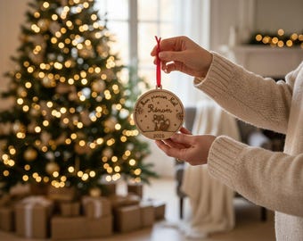 Boule De Noël Personnalisée En Bois Avec Photo - Gravure Prénom, Année - Fabrication Française - Cadeau Naissance, Premier Noël