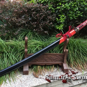 T10 Ton gehärtetes Katana, Original Katana Schwert zum Verkauf mit Choji Hamon & Hardi Politur in Schwarz, Schwarz Semi Red Ray Skin Saya Echtes Katana