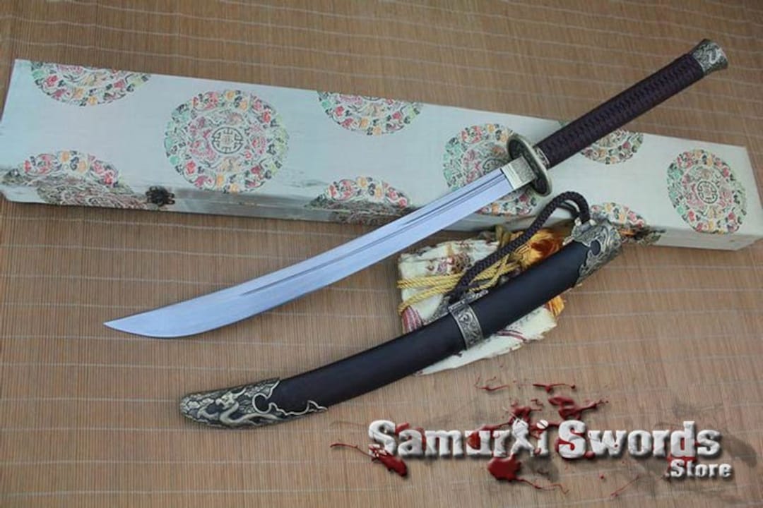 Hand Forged Chinese Broadsword With Metal Alloy Fittings