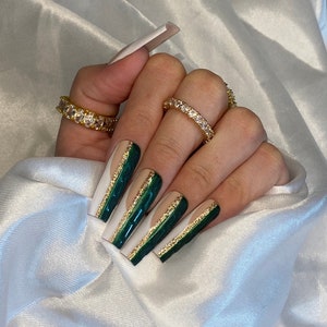 Marie Christmas - French Tip Emerald Sweater Print Split Design Press On Nail Set