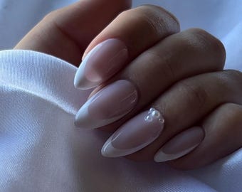 Pearly French tip press on nail set -pink base
