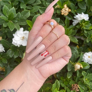 Chop shop - blood drip press on nail set