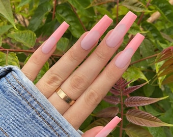 Pink French tip press on nail set