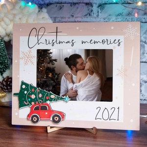 Christmas Picture Frame Custom Photo Frame Christmas Memories 2022 Wooden Picture Frames 4x6 Holiday Frame Family Christmas Gift for Parents