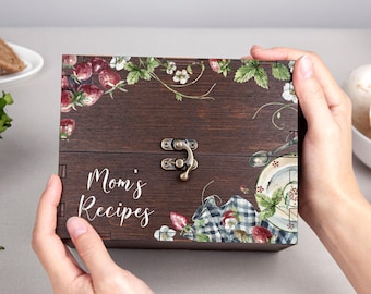 Scatola per ricette personalizzata con divisori e biglietti 4x6 e 5x7, Scatola per biglietti da ricetta personalizzata, Porta biglietti da ricetta in legno, Regalo di Natale per la cucina per la mamma