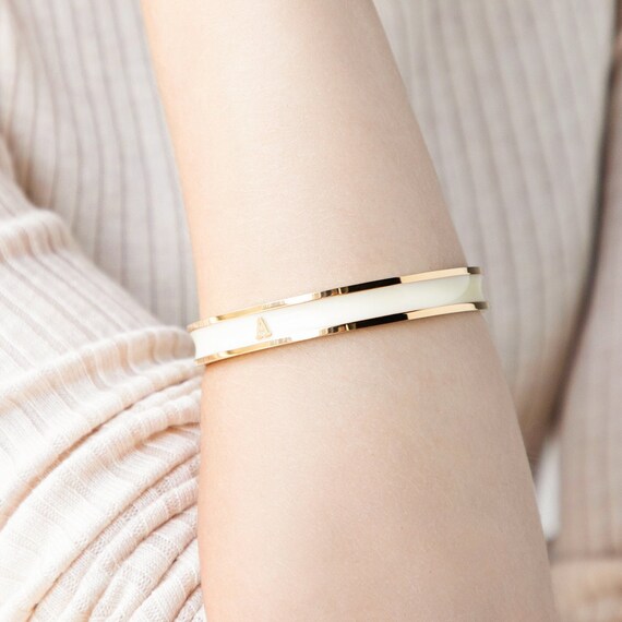 14K Gold Letter Bracelet : Personalized Valentine's Day Gifts for Your Loved One 8 / 8