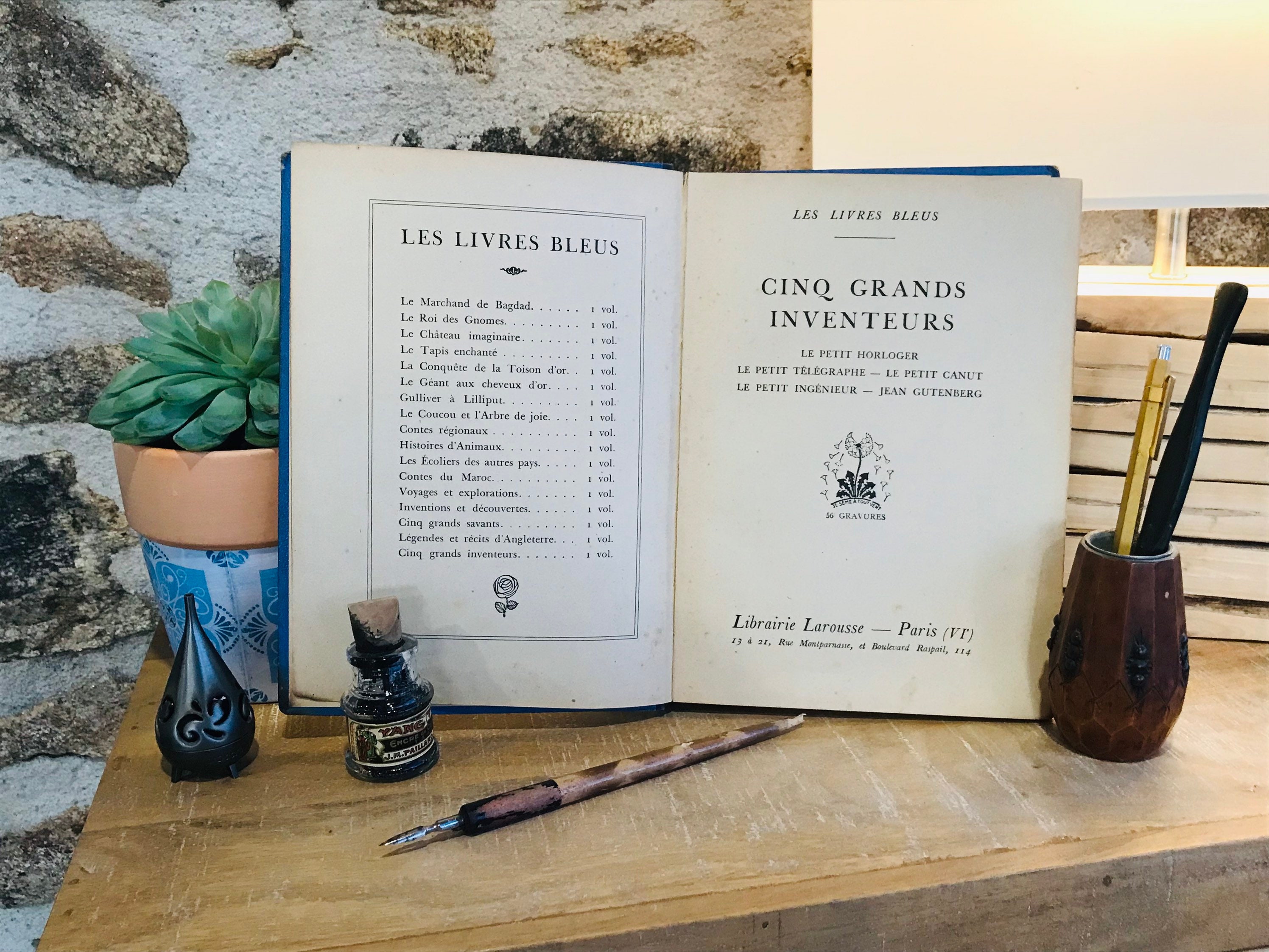 フランス　古い本　LAROUSSE 5冊 Old French Book the Blue Books Larousse - Five Great Inventors