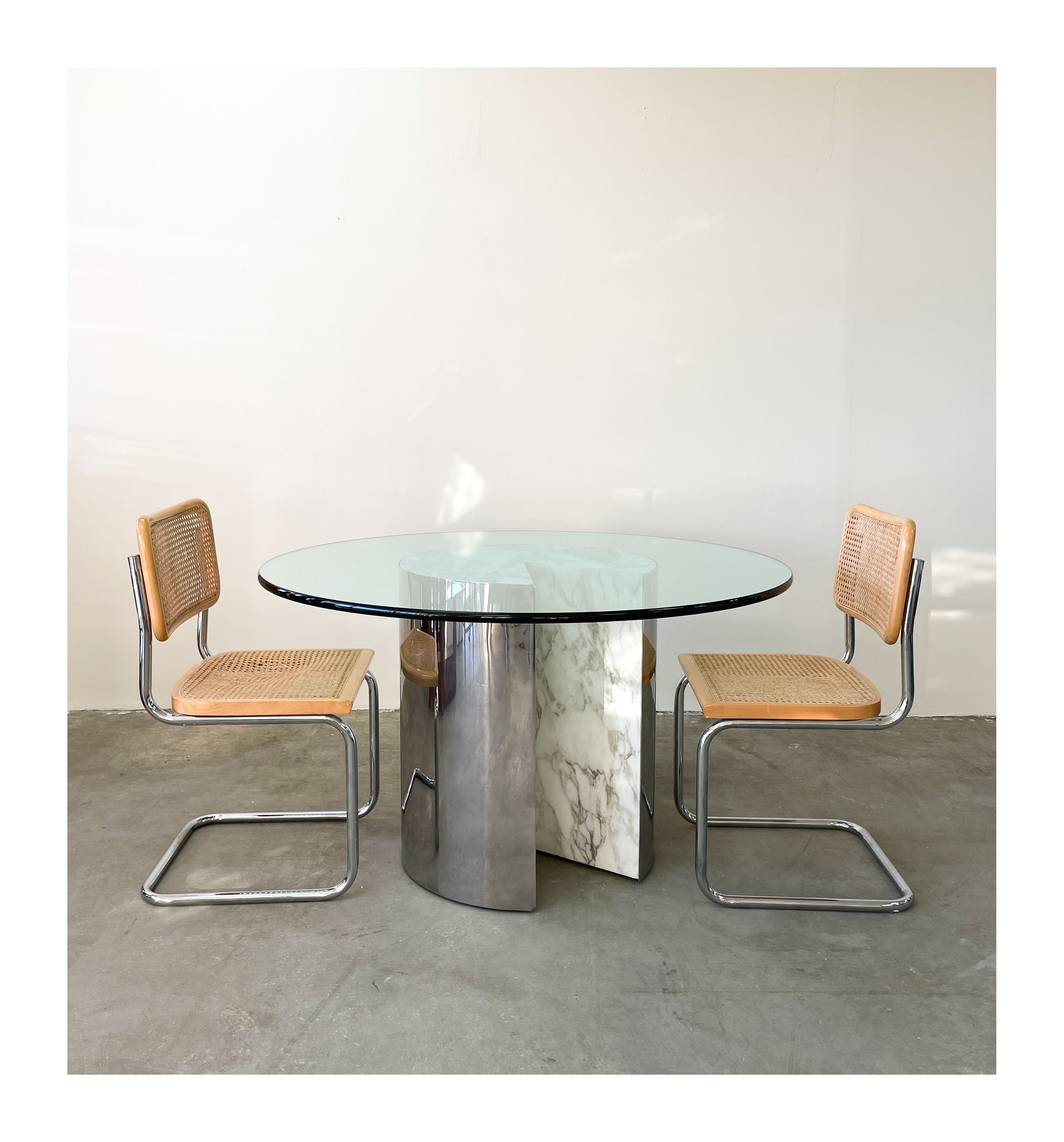 Round glass sale chrome dining table