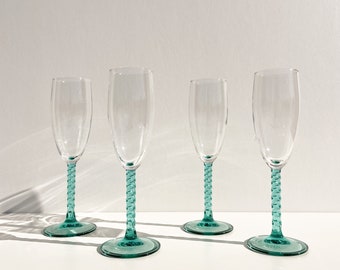 Vintage Set of 4 Champagne Glasses With Green Twist Stem Postmodern MCM Retro