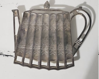 Godinger Silverplated Teapot Shaped Trivet