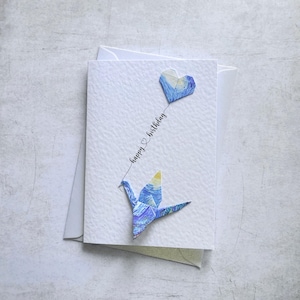 Carte d'anniversaire origami Grue avec ballon en forme de cœur – Papier Nuit étoilée Van Gogh – Joyeux anniversaire – Carte pour les amateurs d'art
