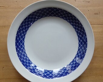 Plat rond creux en porcelaine  vintage