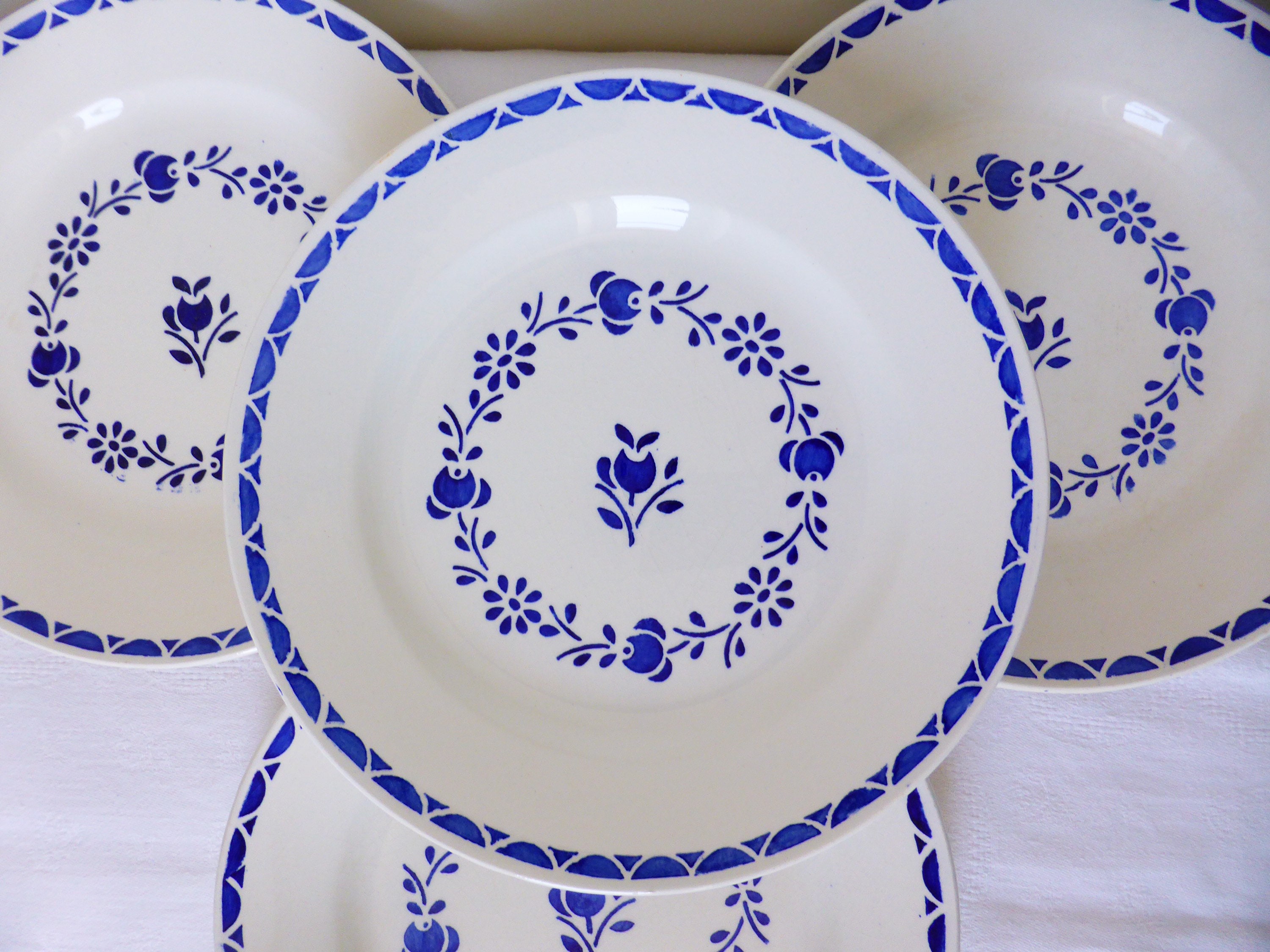 4 Assiettes Plates Vintage de La Manufacture Gien en Porcelaine