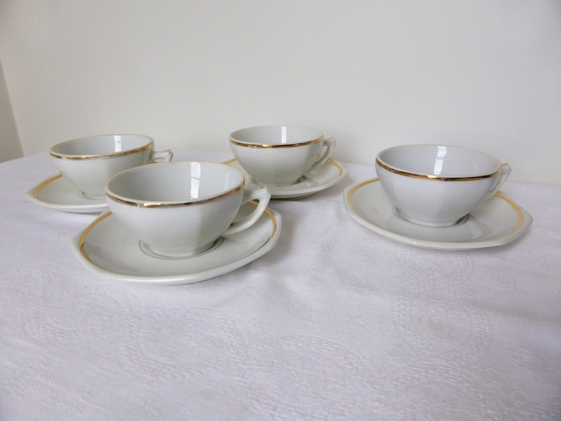 7 TASSES SOUCOUPE Café Porcelaine Liseret Doré Collection Bar Bistrot